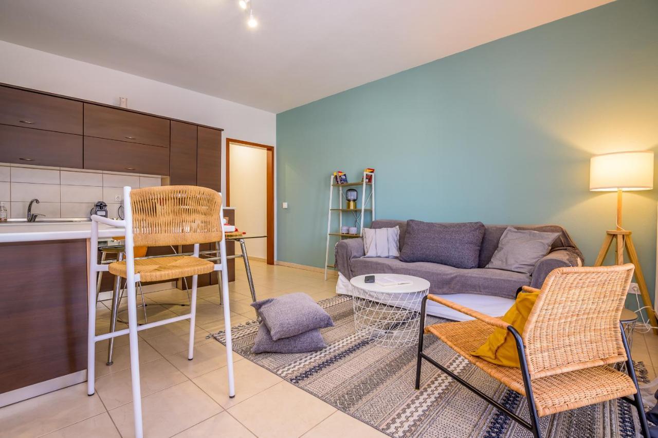 Demi Panta Apartment *
