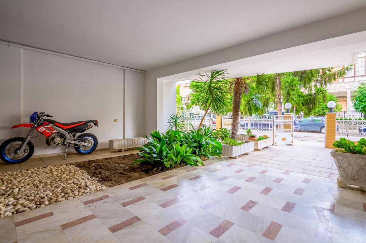 Demi Panta Apartment